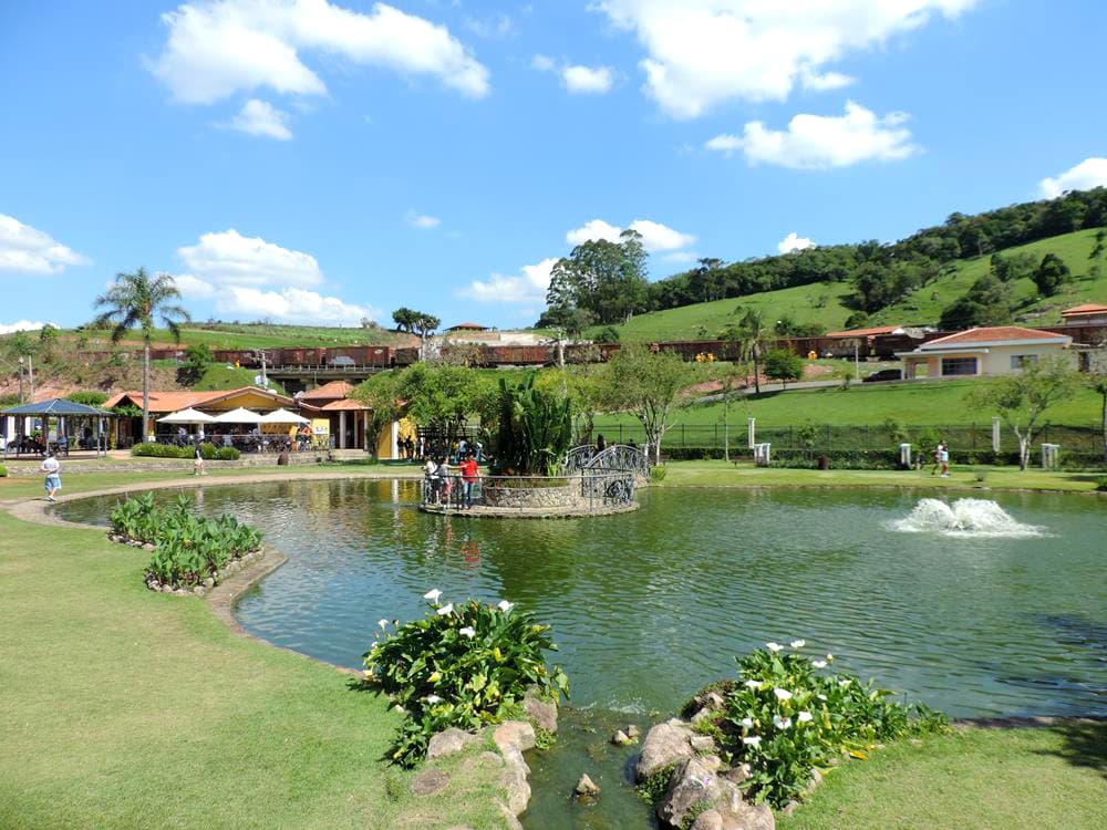 São Roque – Rota dos Vinhos e Templo Zu Lai | Bate e Volta — foto 17